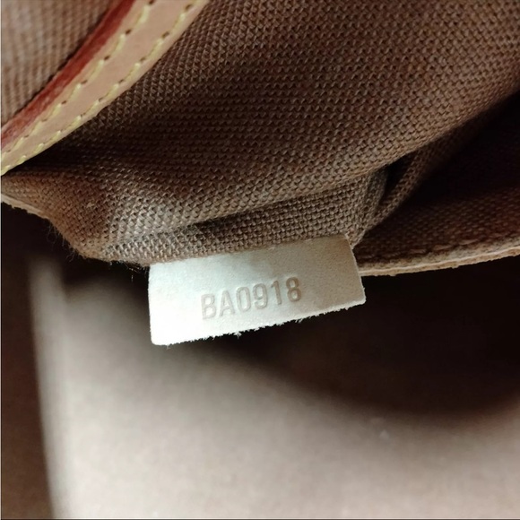 Louis Vuitton Alma PM - Picture 9 of 9